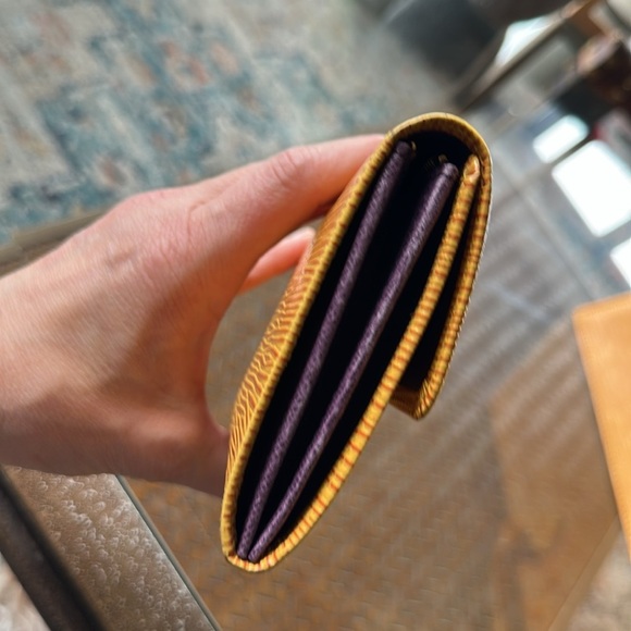 Louis Vuitton Epi Sac Triangle Tassil Purse yellow with matching wallet. - Picture 6 of 17